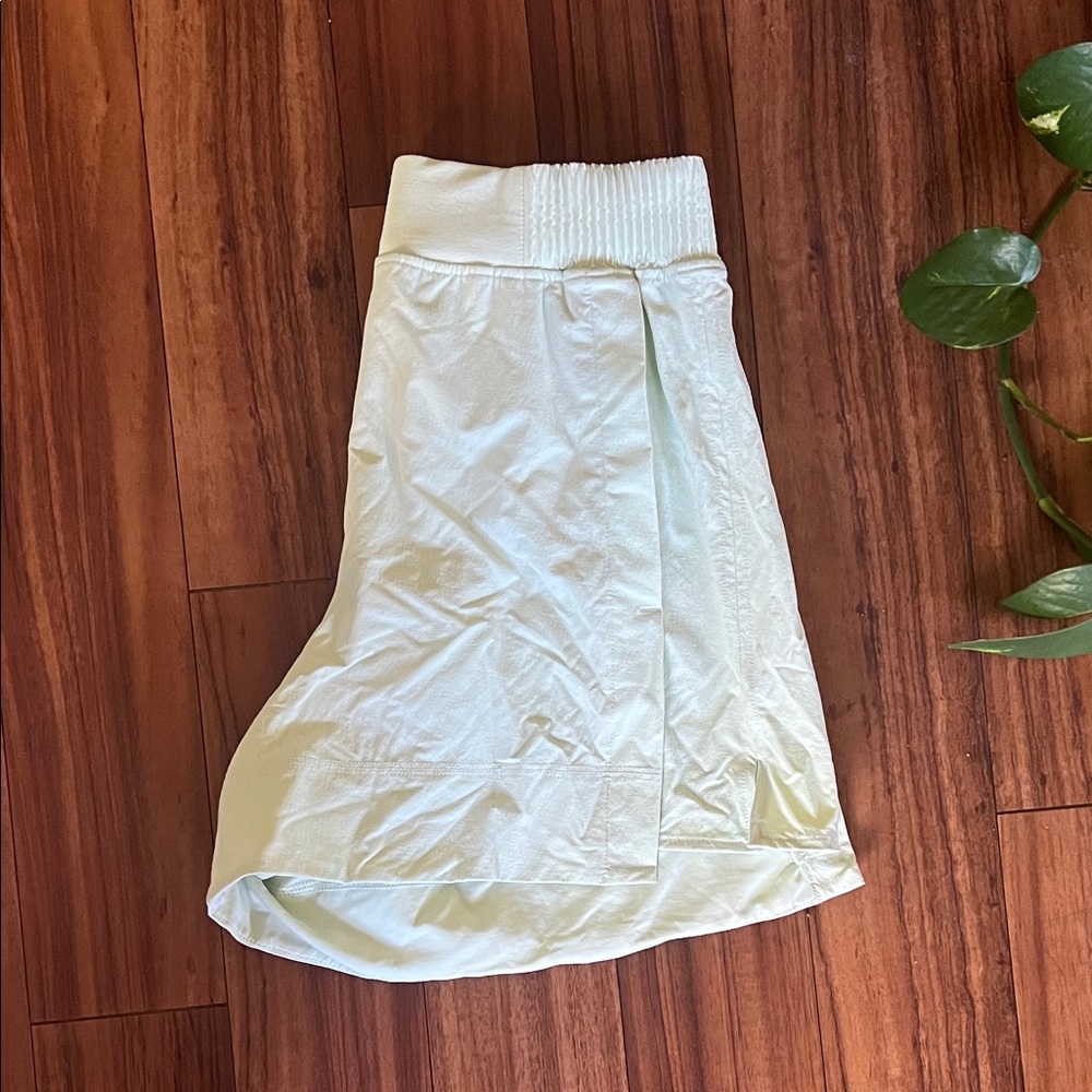 Lululemon mint shorts